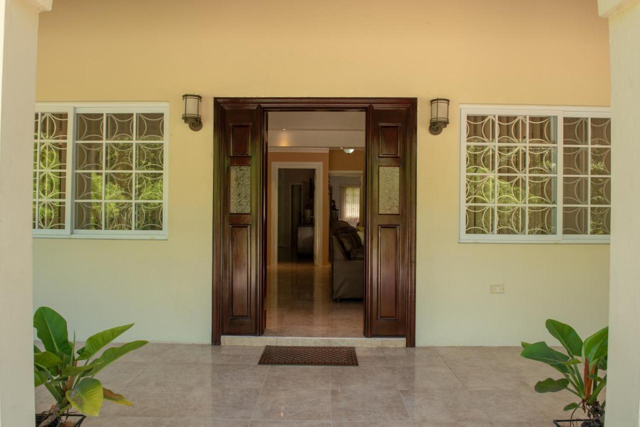 Tropical Escape Villa Очо-Риос Экстерьер фото